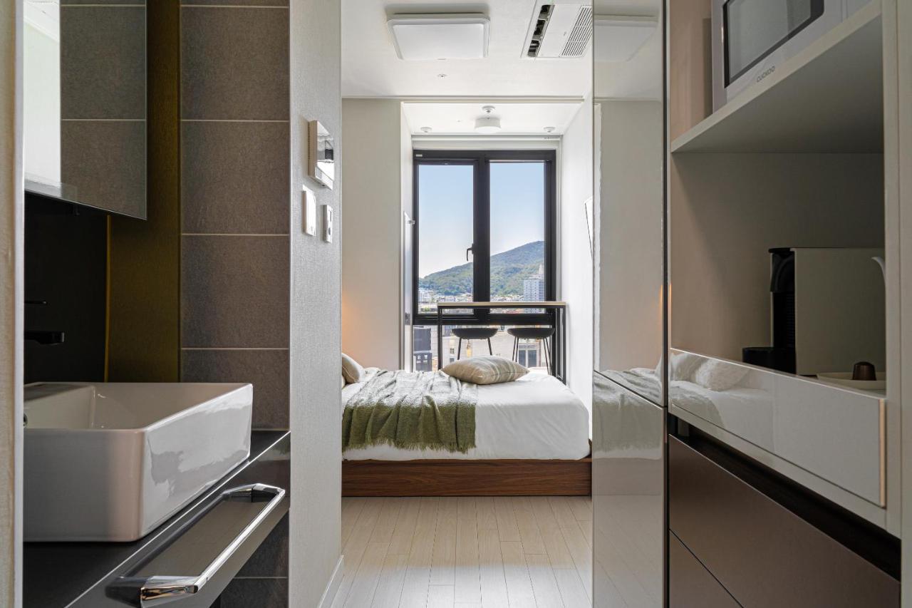 Urbanstay Seomyeon Busan Esterno foto